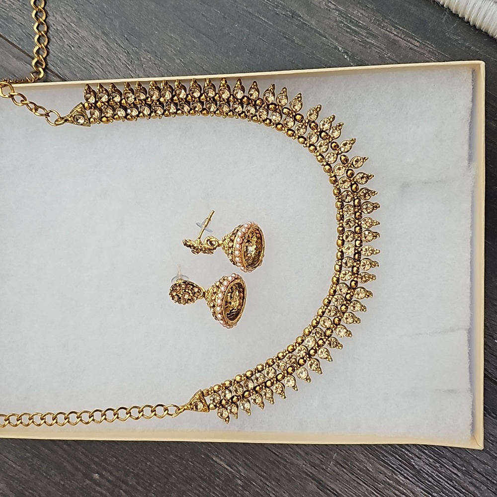 Indian costume jewelry, New never worn